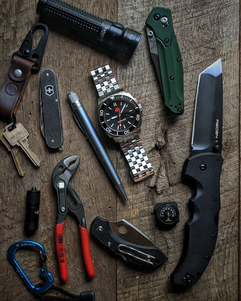Basic EDC Essentials Tech Writer EDC