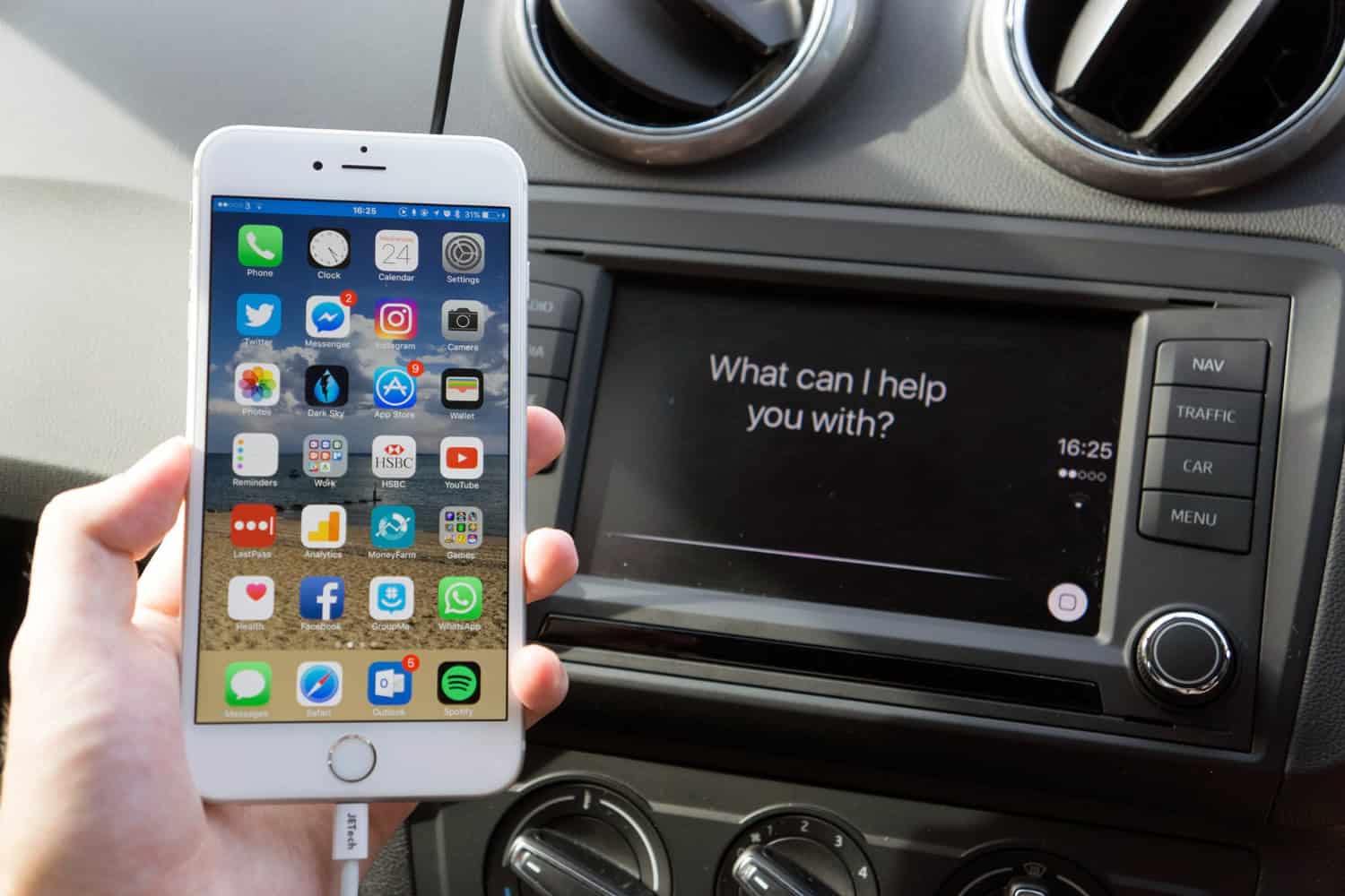 How To Play Netflix On Carplay Without Jailbreak?