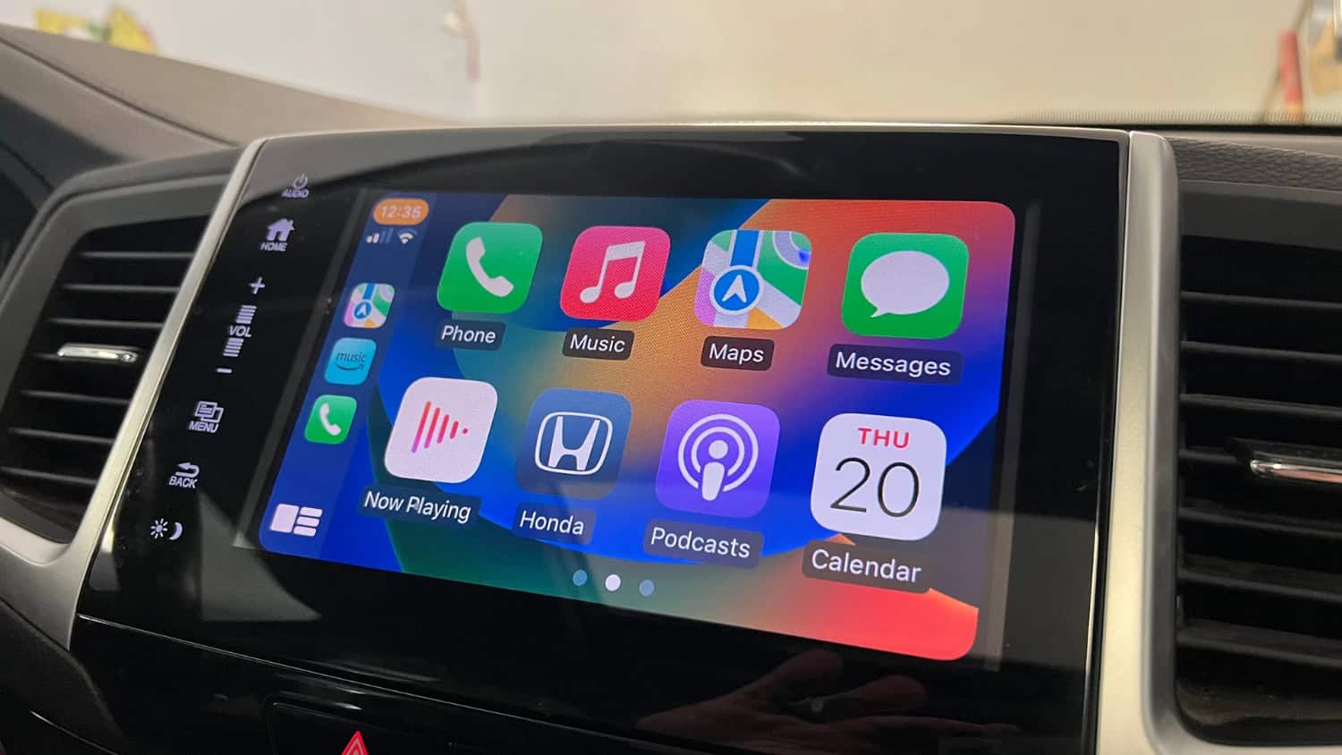 How To Play Netflix On Carplay Without Jailbreak?
