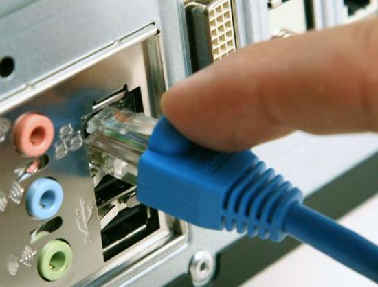 Cómo conectar una computadora a una red Tecnología Fácil