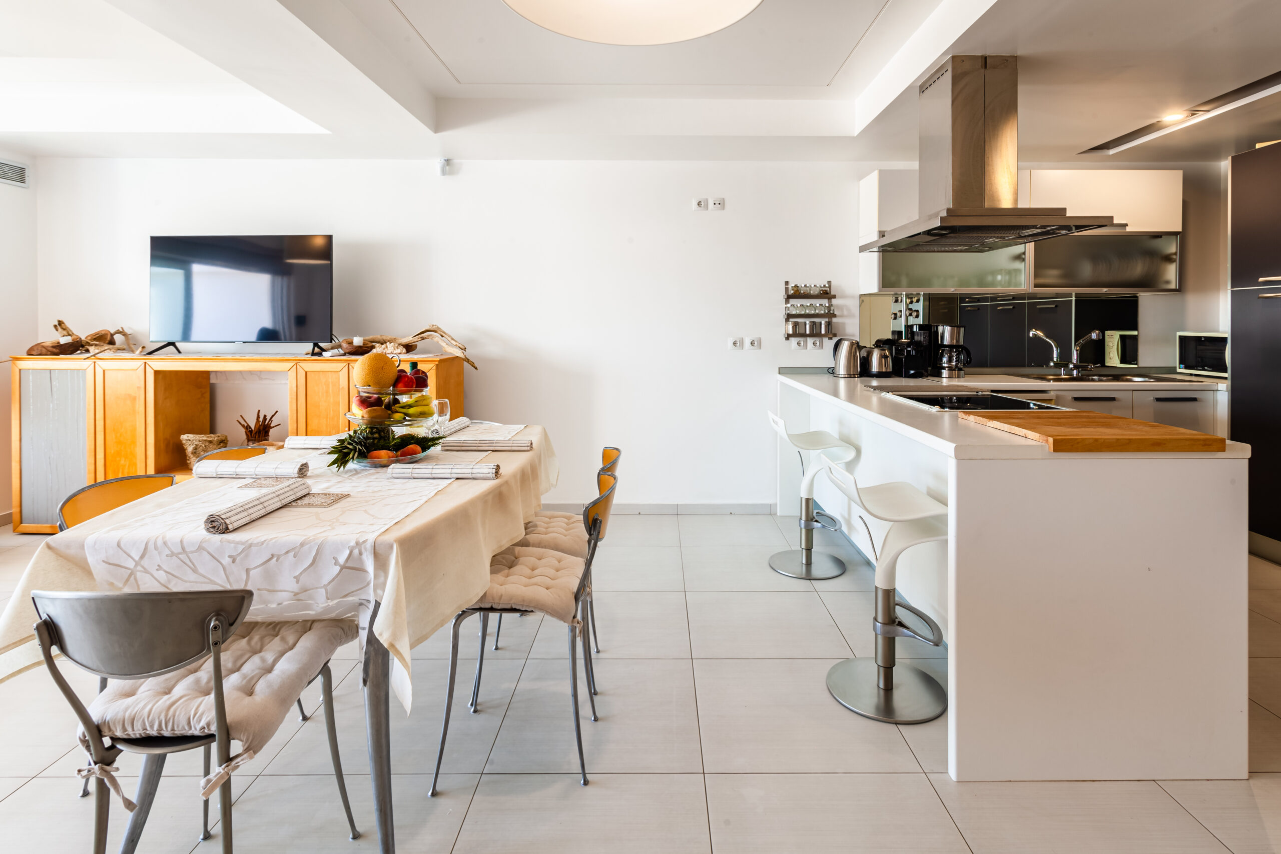 Airbnb in the suburbs of Athens Tectus Design