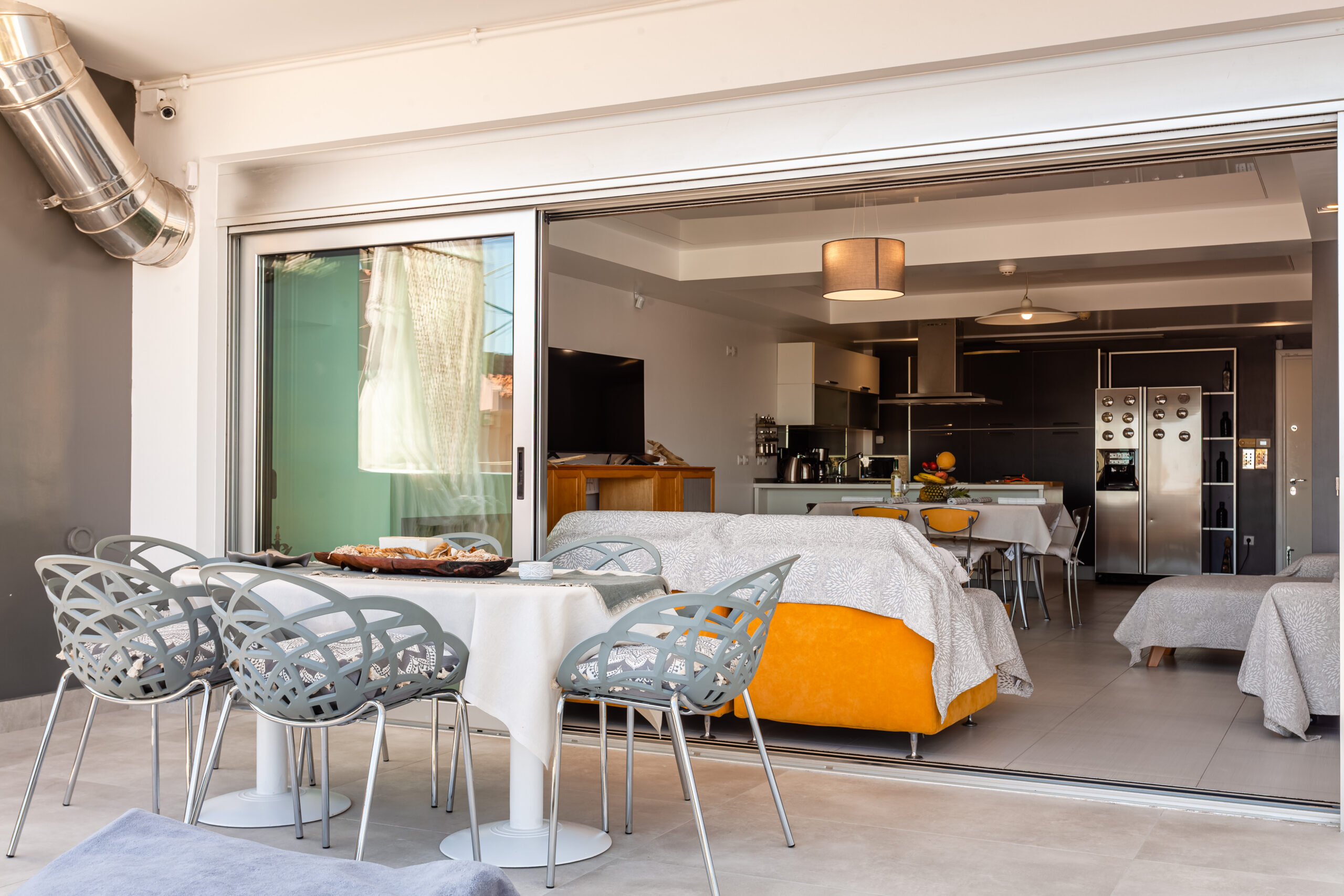 Airbnb in the suburbs of Athens Tectus Design