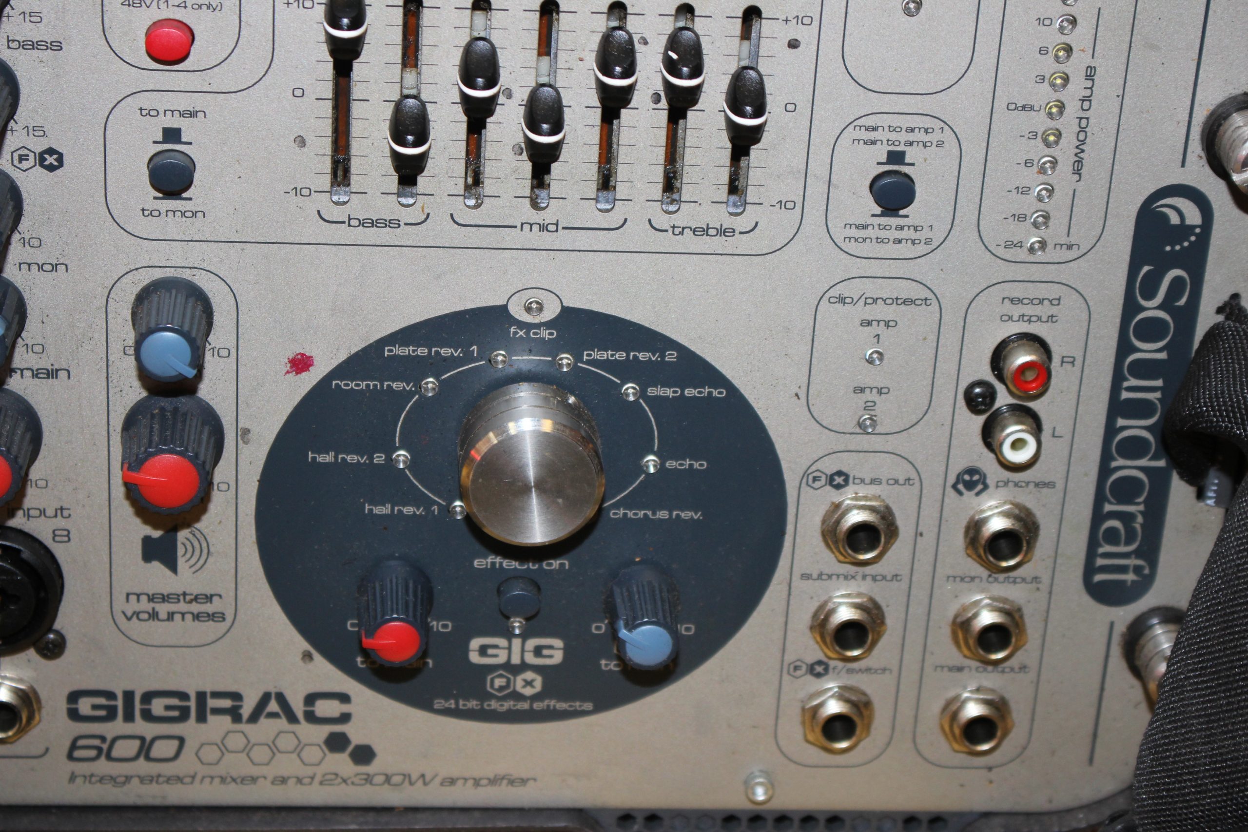 PreOwned Soundcraft Gigrac 600 Powered Mixer 600w (2×300) Ted's Pawn