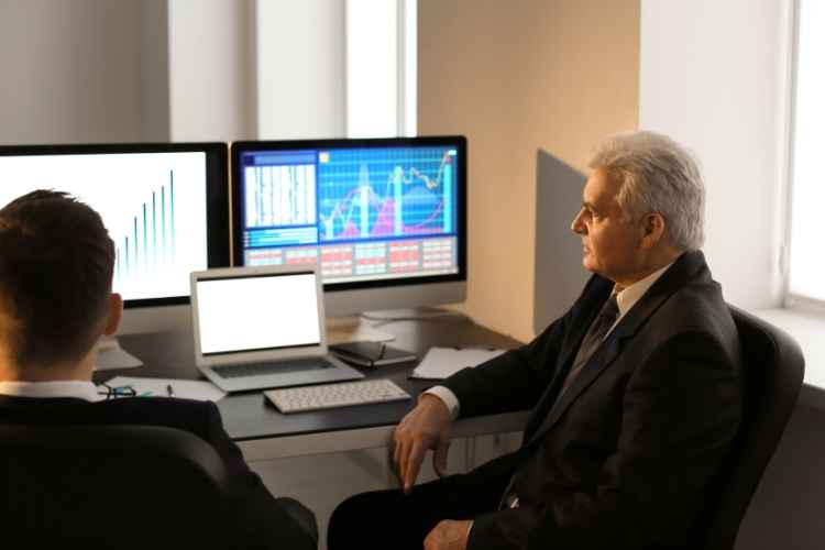 How Do Forex Brokers Make Money? Teecycle