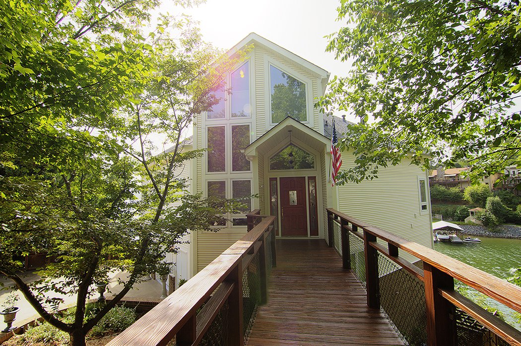 Tega Cay Waterfront Homes For Sale 29024 Beaver Run Tega Cay