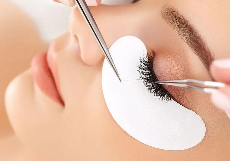 Best Eyelash Extension Services In KL Get Lush Lashes!