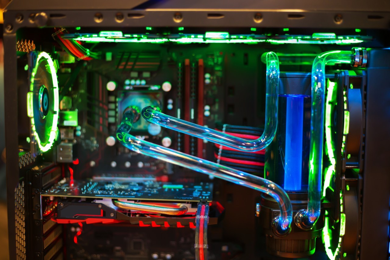 Liquid Cooling vs Air Cooling tekchaser