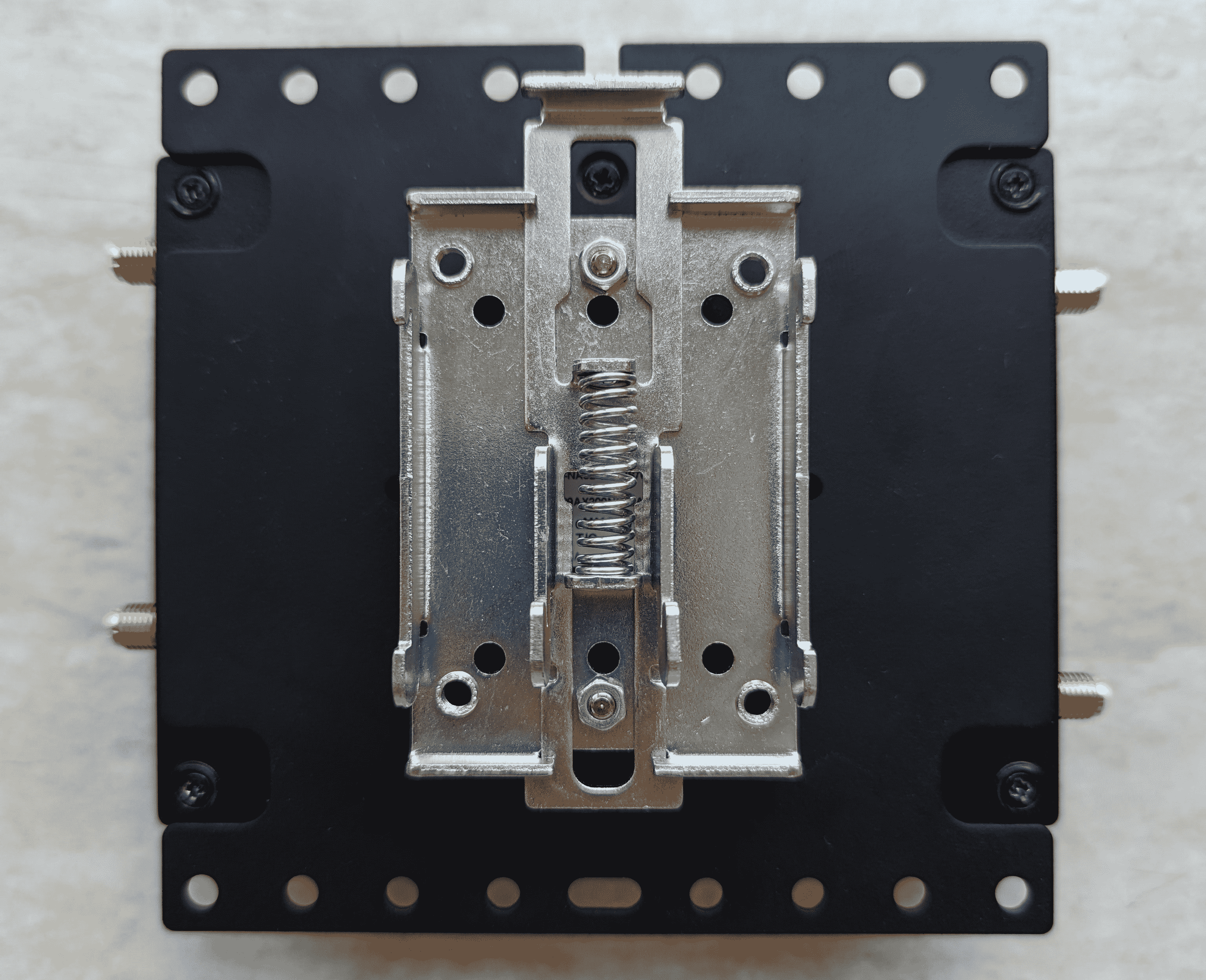 DINrail mounting kits Teleport