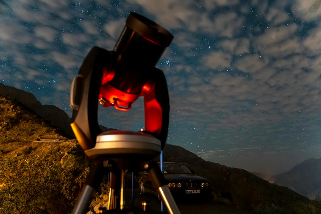 Should you Rent a Telescope? Tips, Benefits, and Resources in 2024