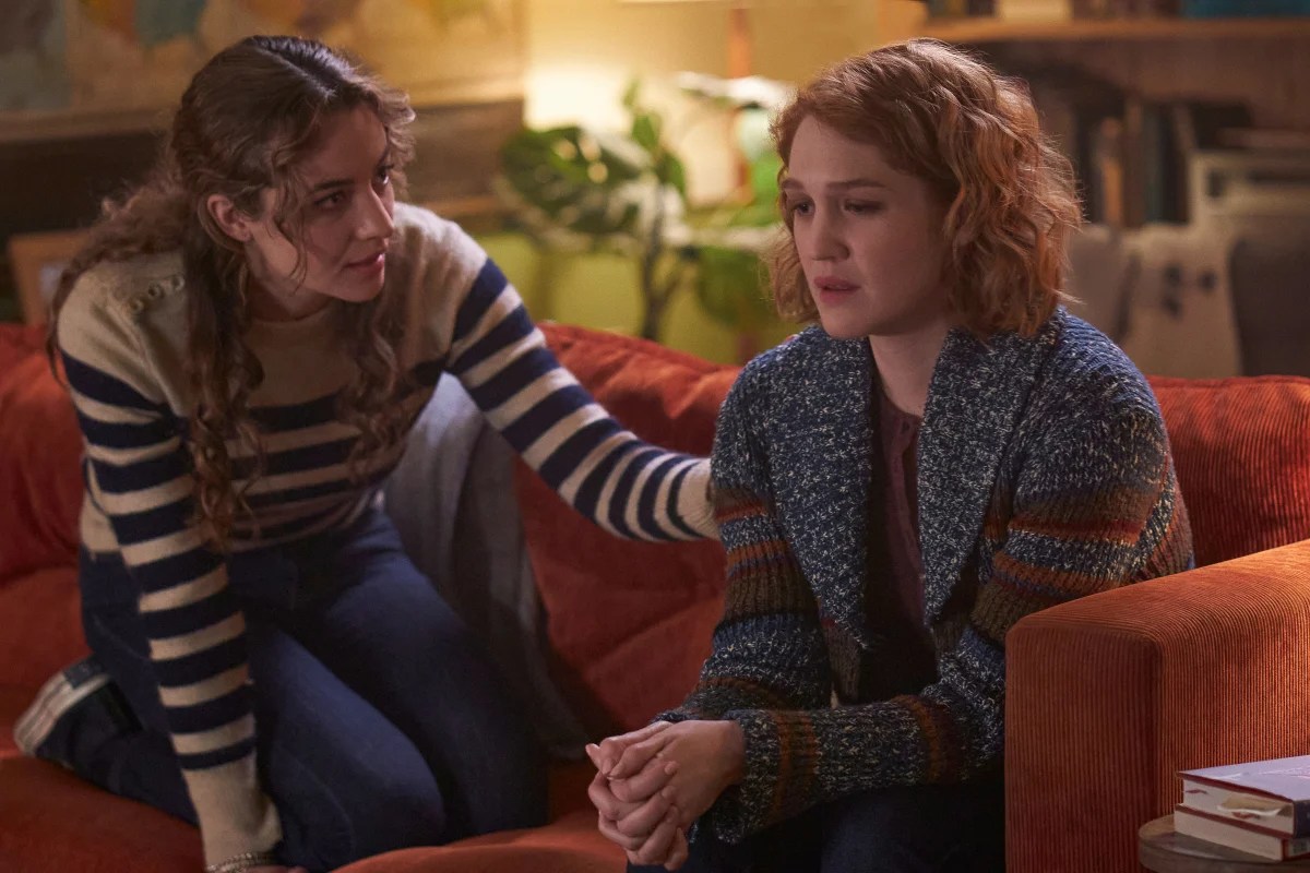 The Republic of Sarah Review Pledge Allegiance (Season 1 Episode 11)