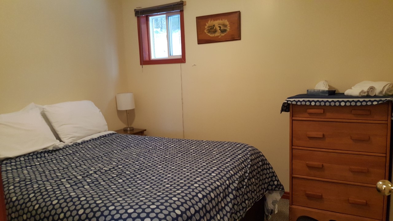 Lake Temagami Inn, Motel and Cottages for rent.