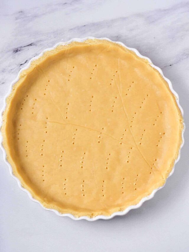 Blind Baking Pie Crust · The Typical Mom