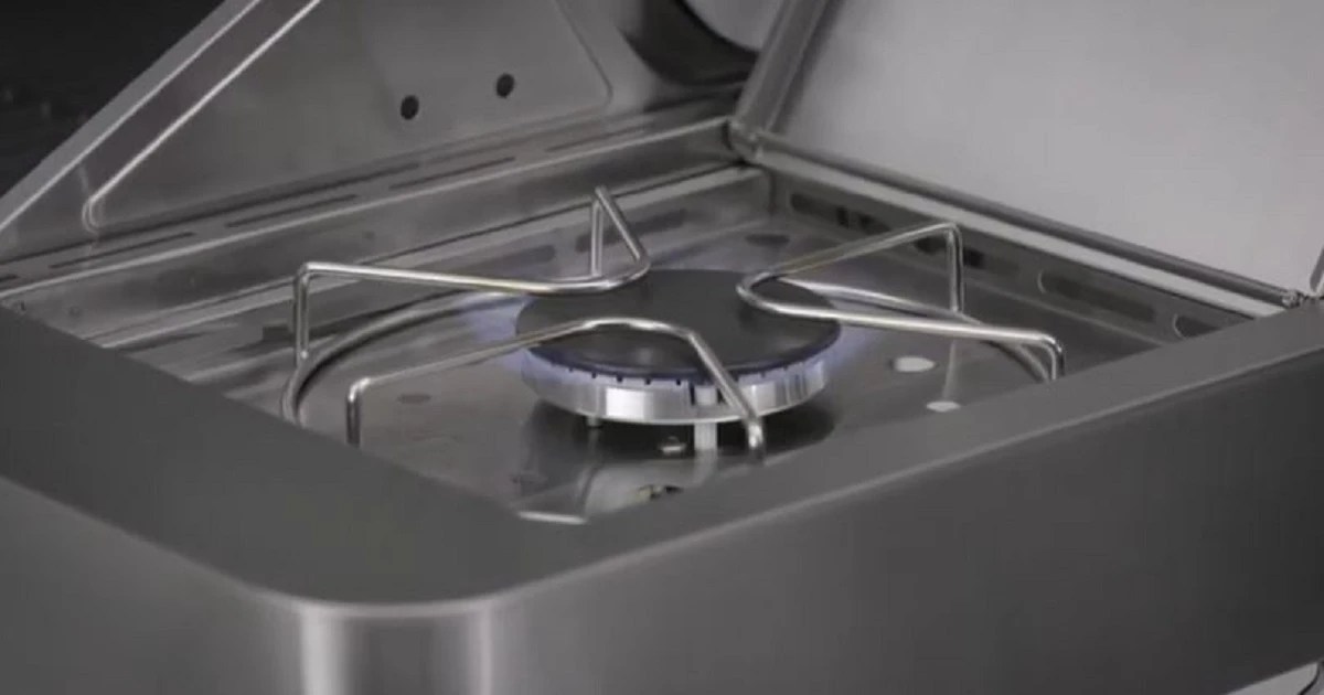 Using Side Burners on the Grill What Are the Benefits?