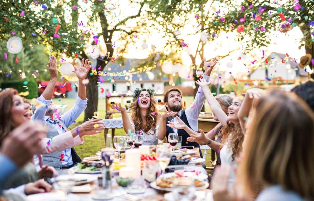 9 Easy Tips to Stay Cool at an Outdoor Summer Wedding