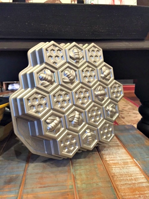 Pull Apart Cake Pan Nauvoo Mercantile