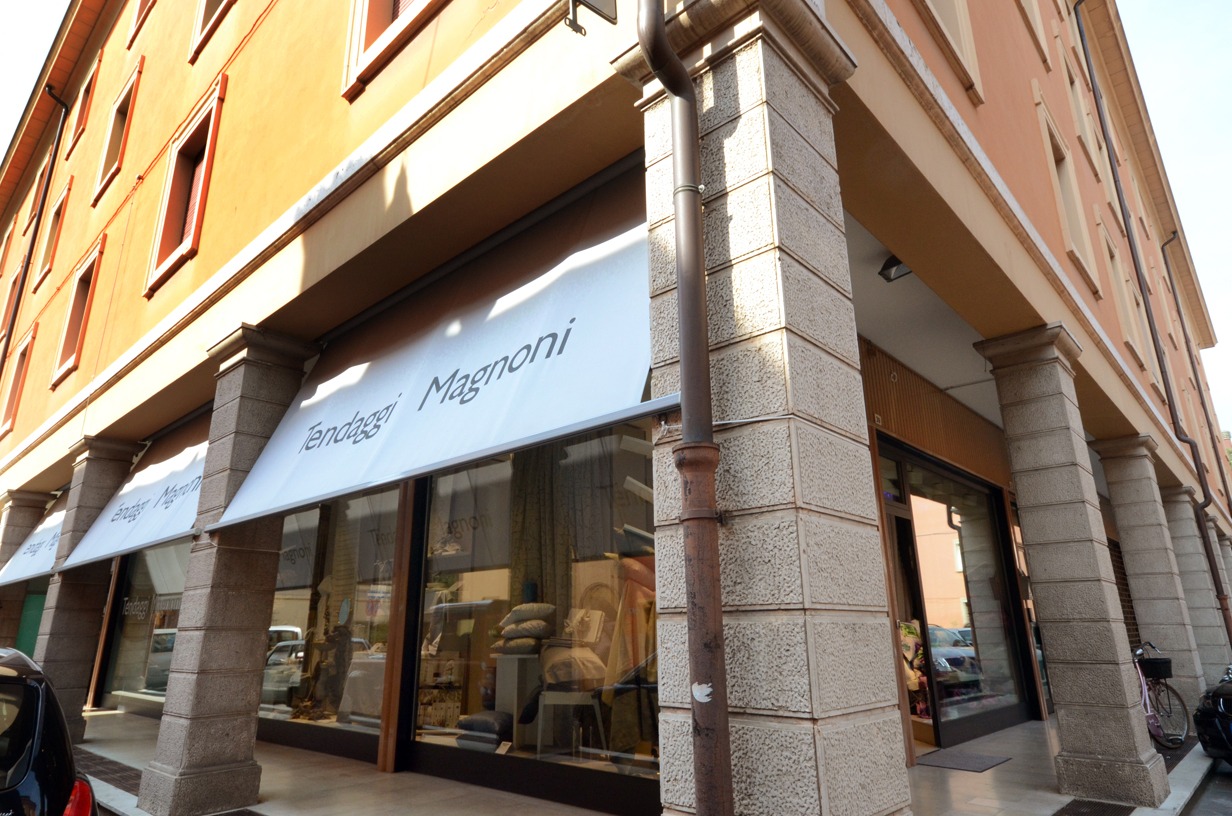 Esterno negozio Tendaggi Magnoni