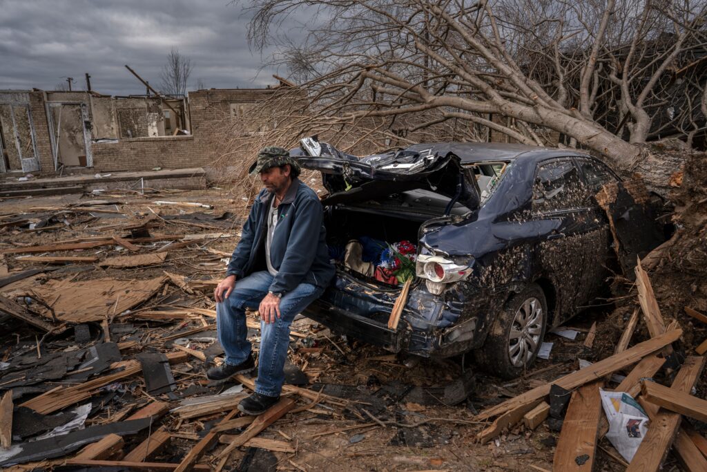 Biden inspects Western Kentucky tornado damage • Tennessee Lookout