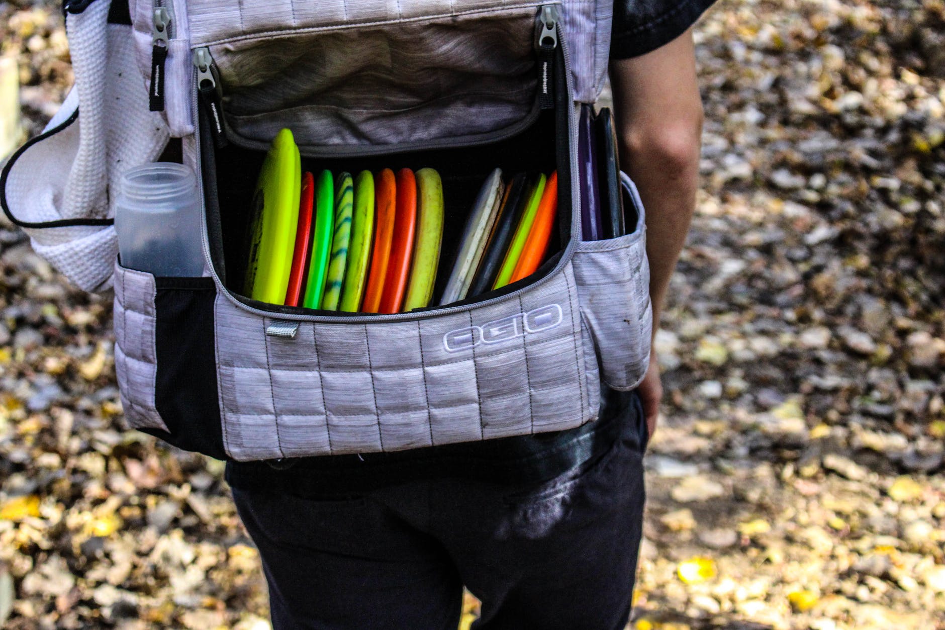 Best Disc Golf Bag For Beginners Top Disk Golf Bags [Reviews]