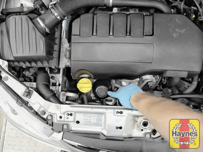 Vauxhall Combo Van (2001 2012) 1.3 CDTi Oil filter change Haynes