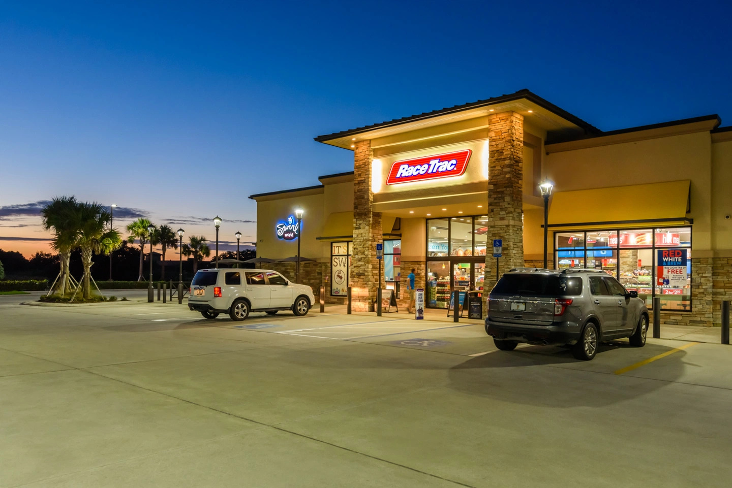 fully integrated real estate investment company Bee Ridge, Sarasota