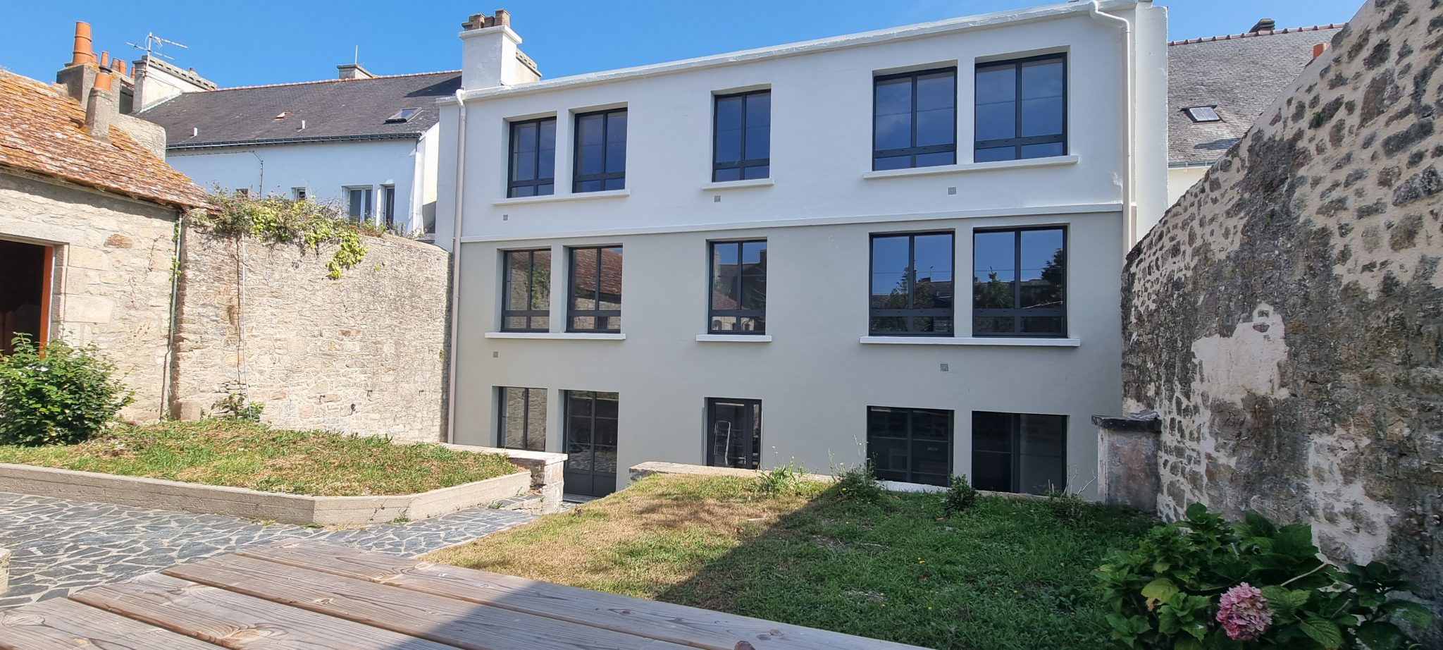 A Louer. VUE MER Location non meublée. T3 PORT LOUIS TERRE D'IMMO