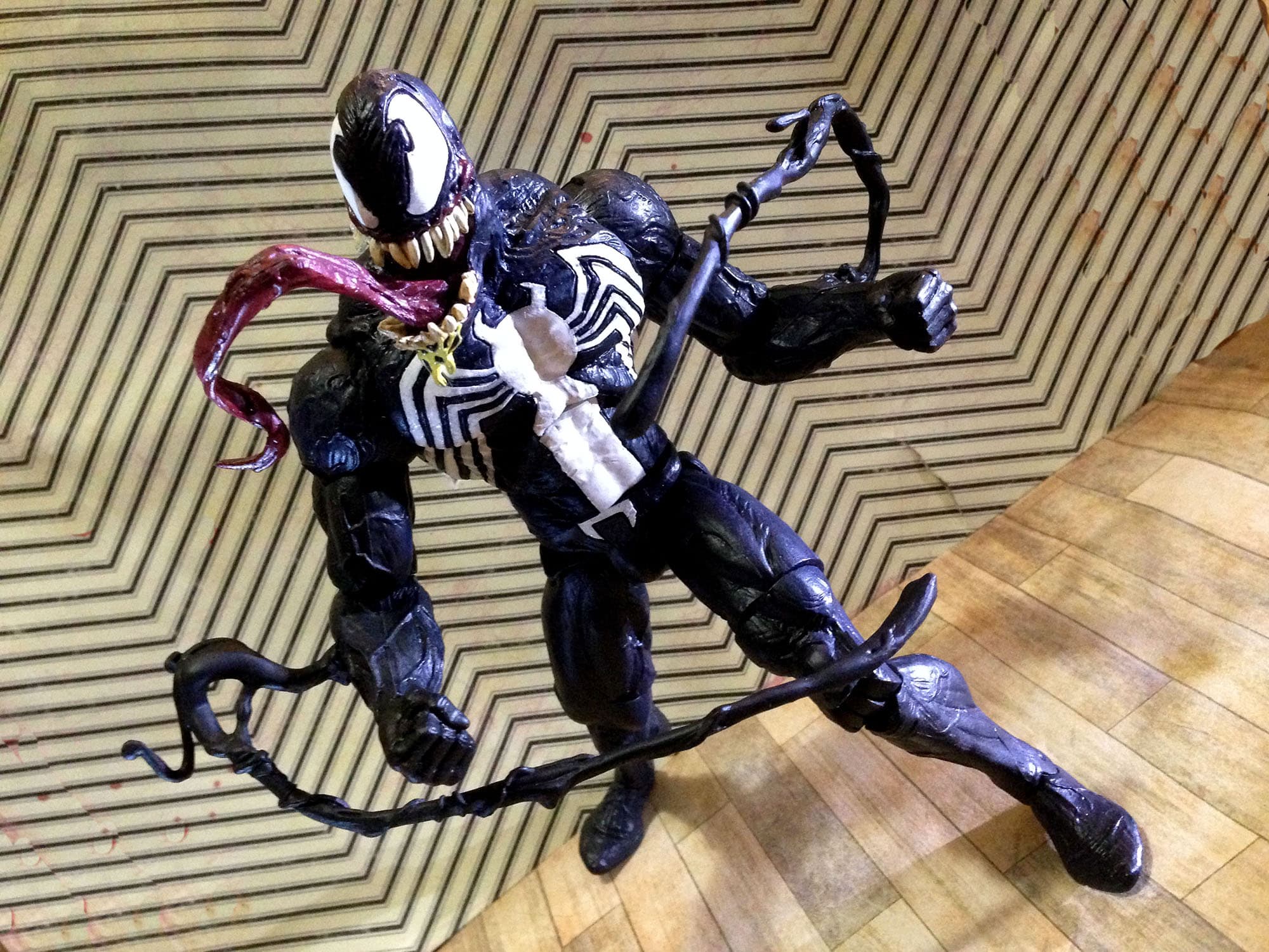 Diamond’s Exclusive New Marvel Select Venom Figure Now Available at the