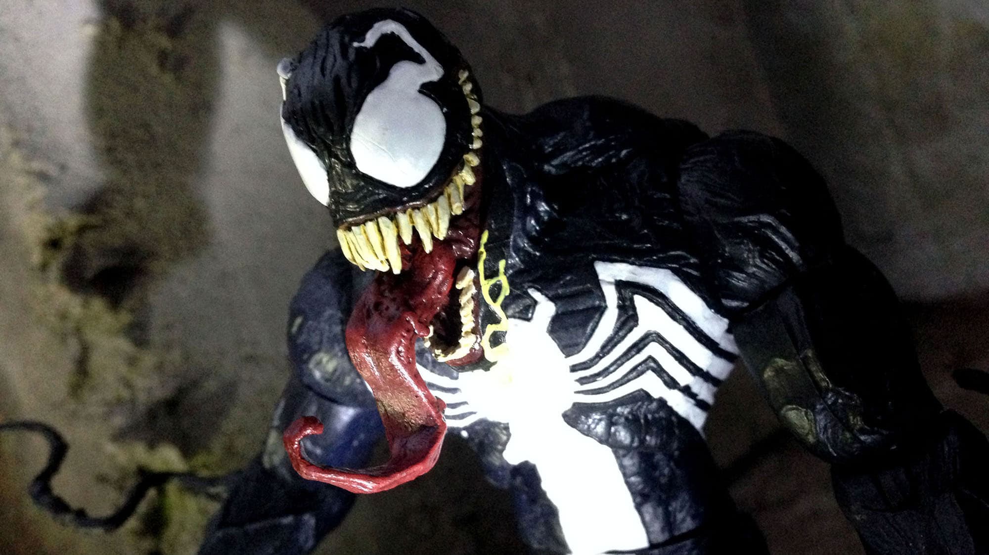 Diamond’s Exclusive New Marvel Select Venom Figure Now Available at the Disney Store Marvel