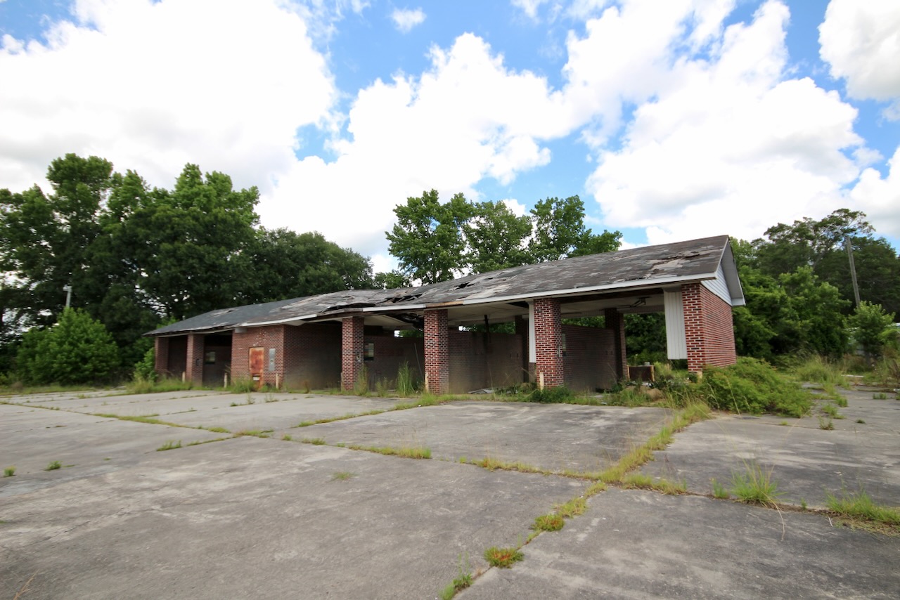 Kingstree, SC Commercial Property with Improvements Terry Howe