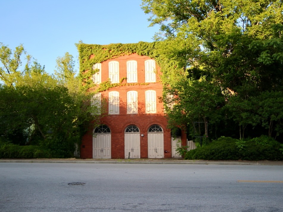 Cheraw, SC Historic Building and Adjoining Lot Terry Howe & Associates
