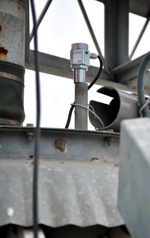 Why is the temperature in graincontaining silos so important? TES