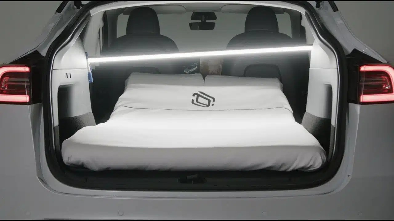 Slapen in je Tesla do's & don'ts (+ de beste matrassen)