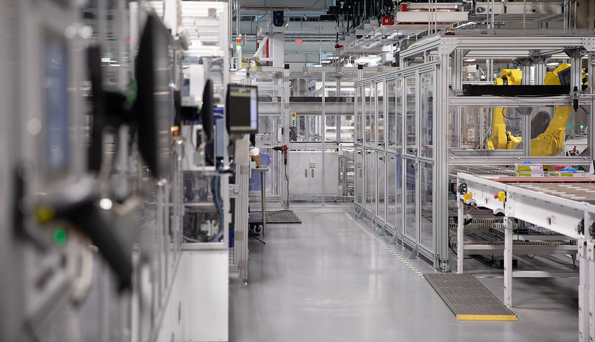 Tesla soll eigene BatterieProduktion vorbereiten > Teslamag.de