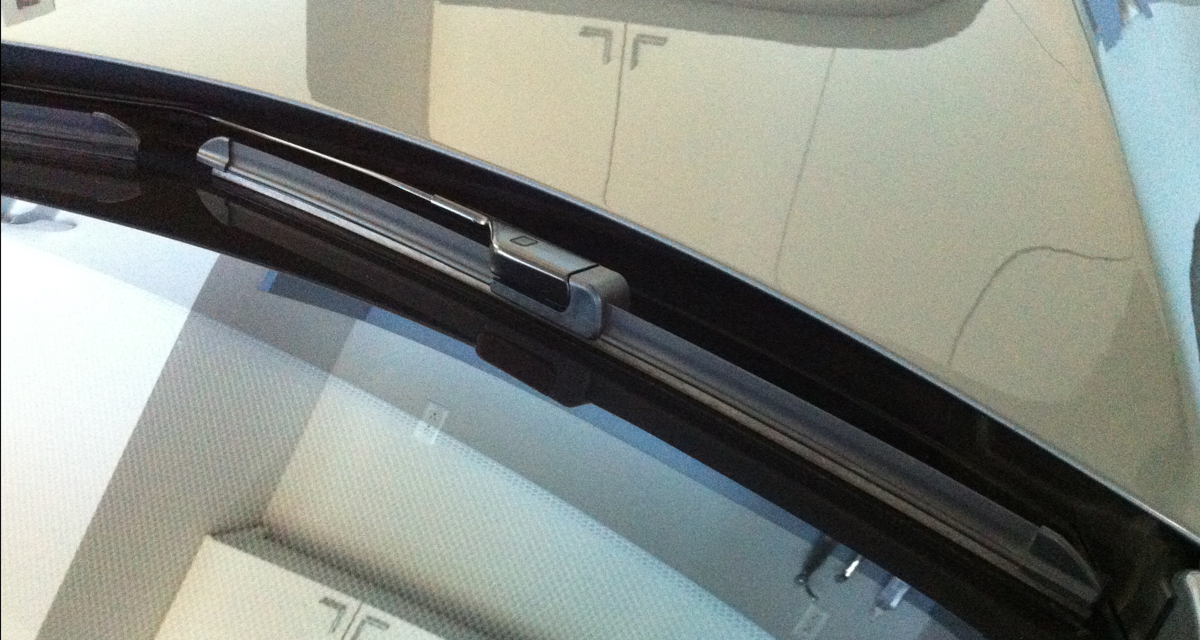 Windshield Wiper P85+ Tesla Owner