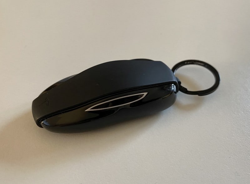 Tesla Schlüssel Batterie leer. Tipps, wenn man ausgesperrt wurde.