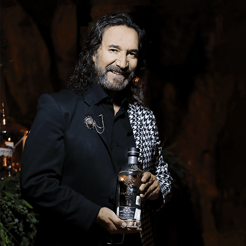Marco Antonio Solís EN Tequila Tesoro Azul