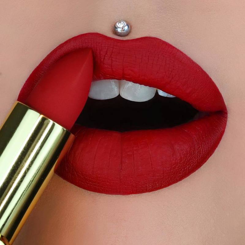 What Your Lipstick Color Says About Your Personality Fabbon