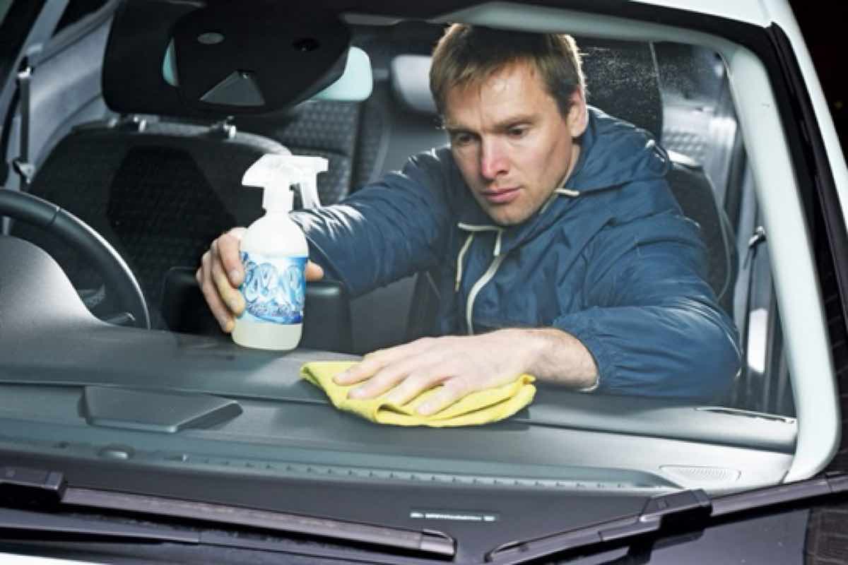 Los mejores productos para limpiar el interior del coche