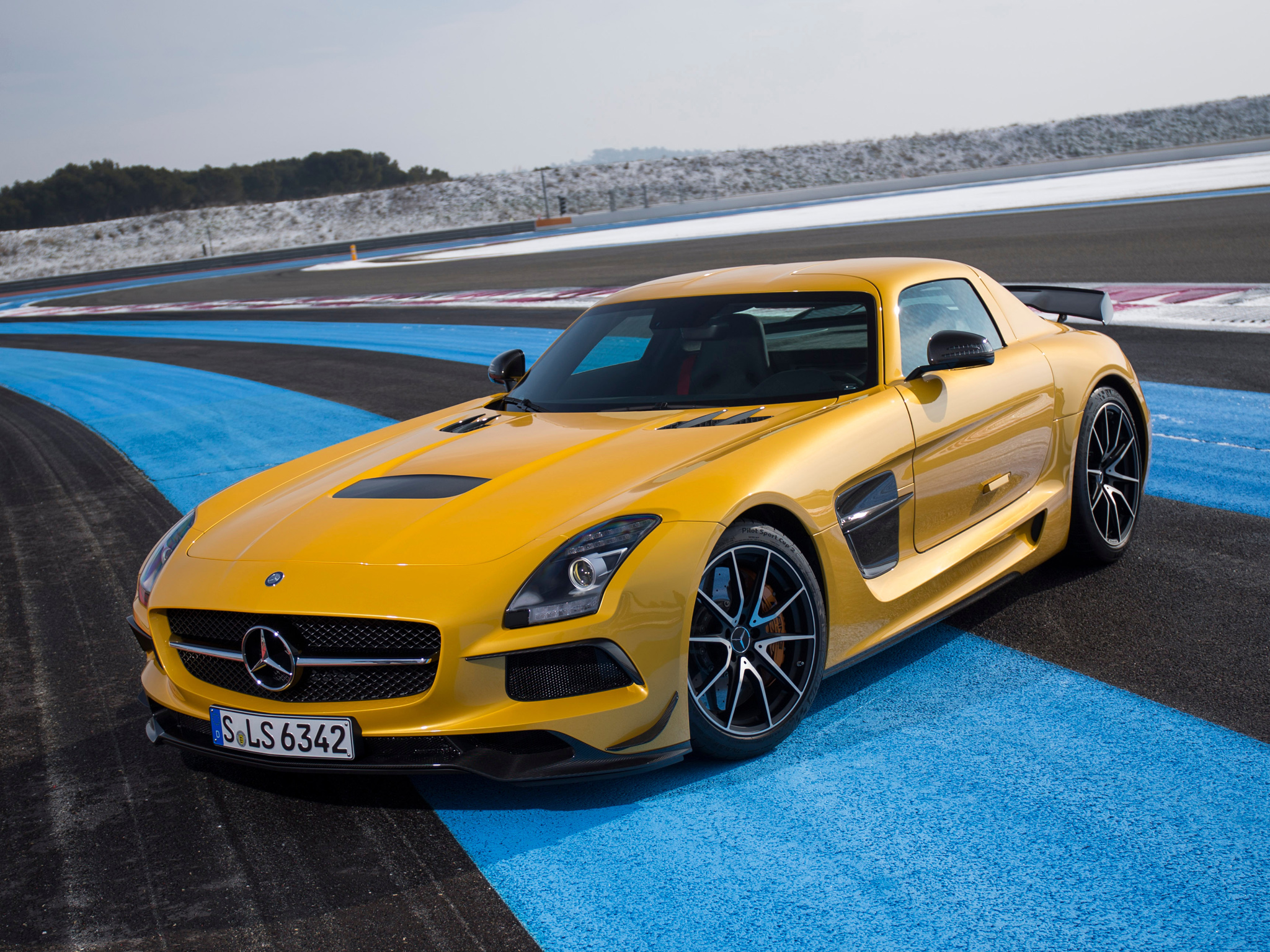 Дебютант Mercedes-Benz SLS AMG Black Series: дорожная ...