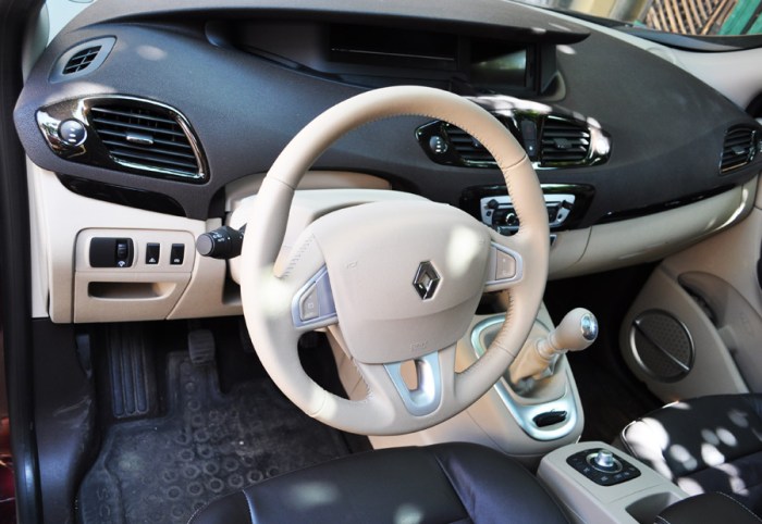 Cat consuma un Renault Grand Scenic 1.6 dCI 130 CP in Romania? TESTE AUTO