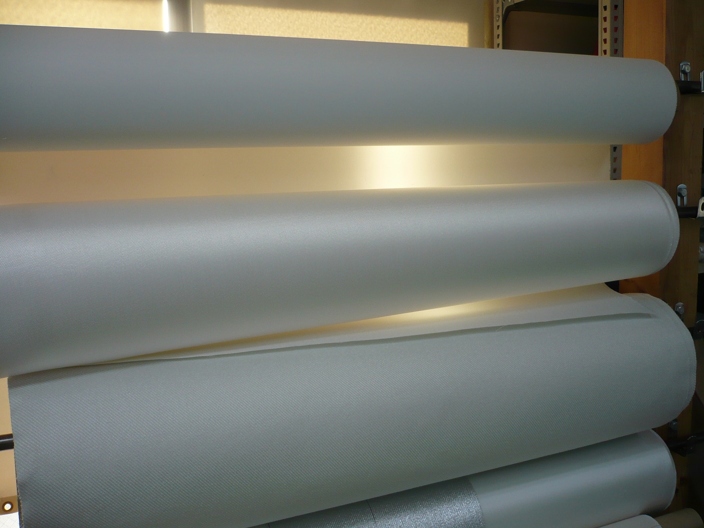 株式会社コシバ ガラス繊維製品のことならお任せください。