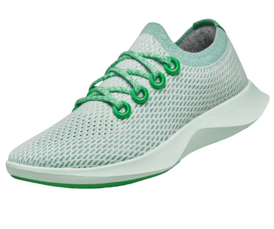 The 10 Best Tennis Shoes For Nurses For Long Shifts [2022]
