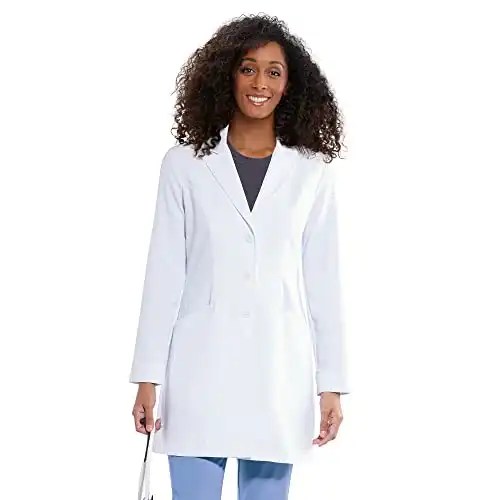 The 8 Best Lab Coats For Female Doctors [2024 REVIEW]