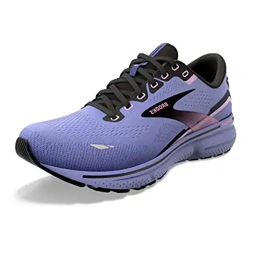 11 Best Brooks Shoes For Nurses [BUYING GUIDE 2024]