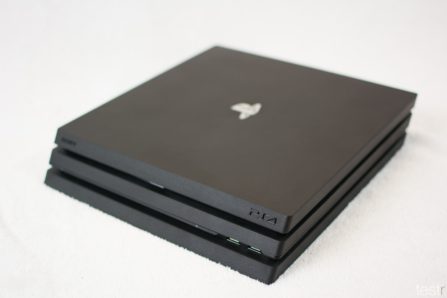 PlayStation 4 Pro Konsole im Produkttest Seite 2 von 3 testr.at