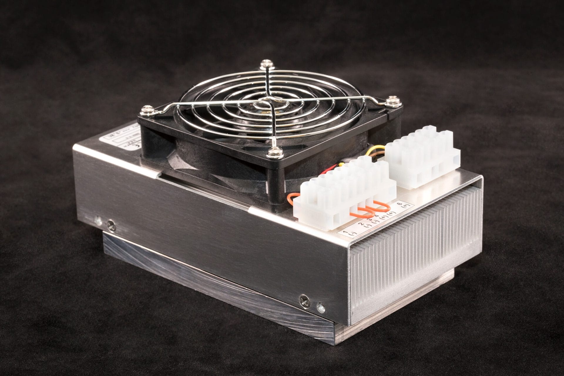 ThermoelectricPeltier Cold Plate Cooler & Heater CP130HT