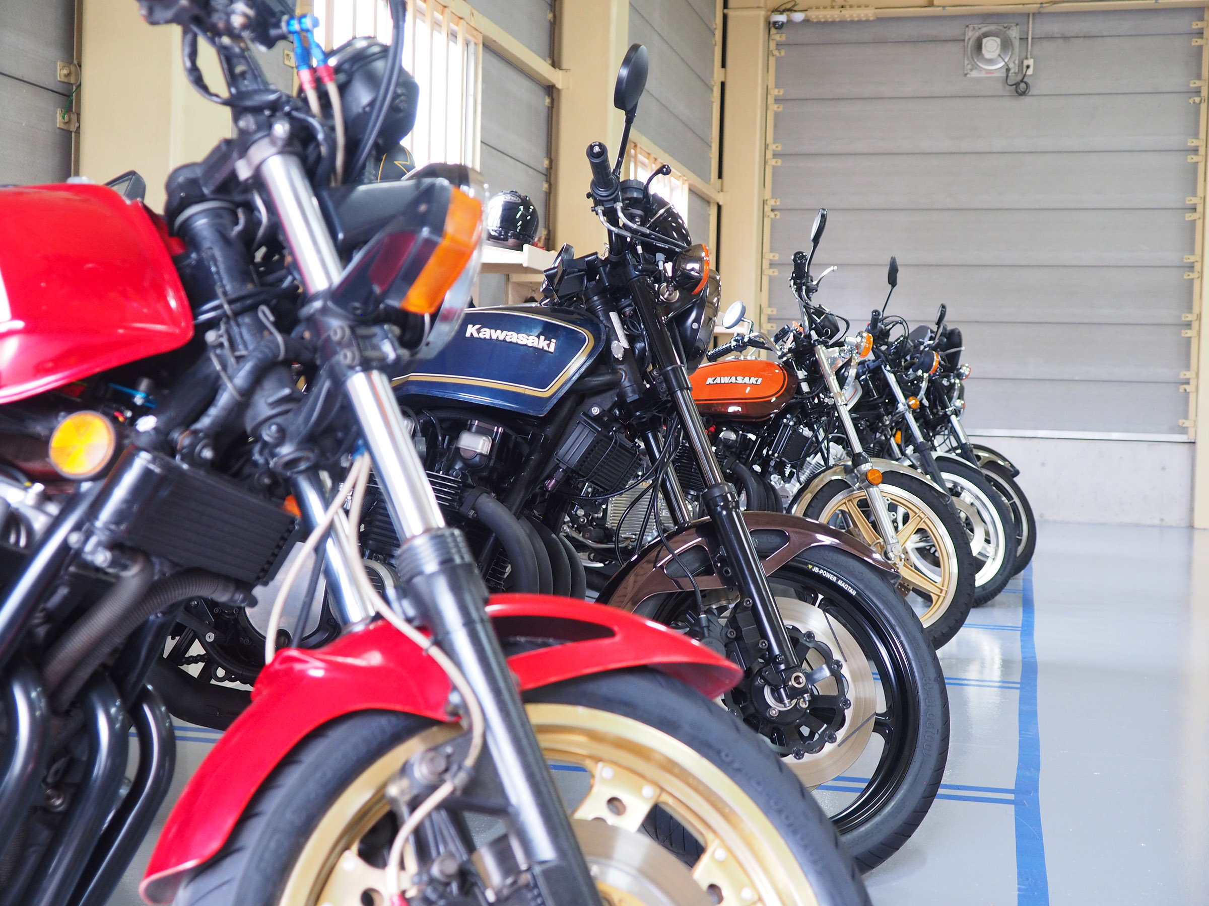 バイク用レンタルガレージ 鉄馬ガレージ 福岡市早良区のバイク専用レンタルガレージ、洗車スペースもあります TEL0929859251