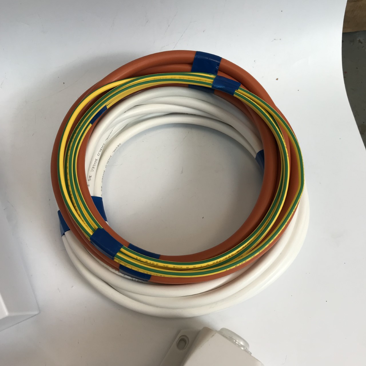 240V Mains Electric Hook Up Installation Kit Campervan Motorhome