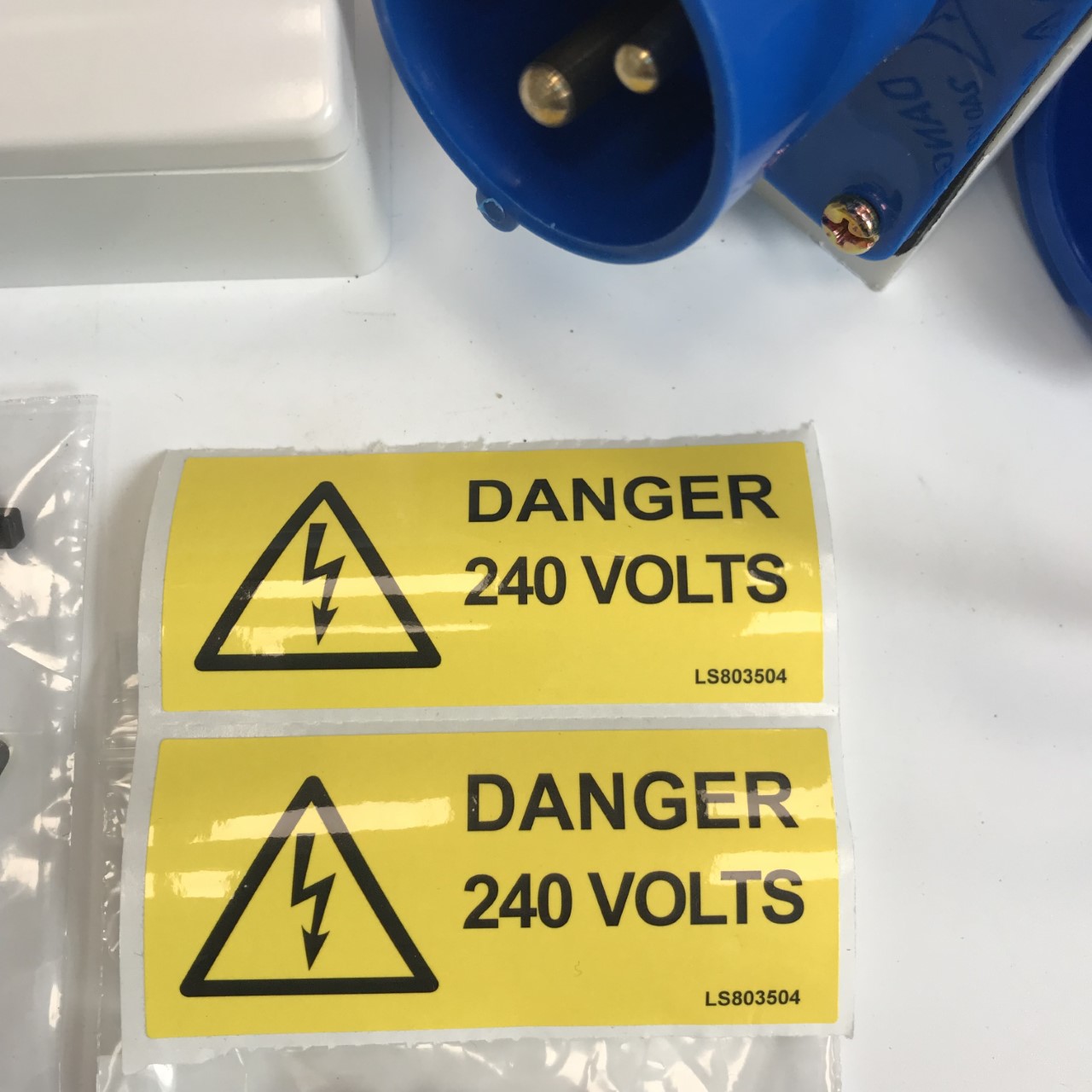 240V Mains Electric Hook Up Installation Kit Campervan Motorhome