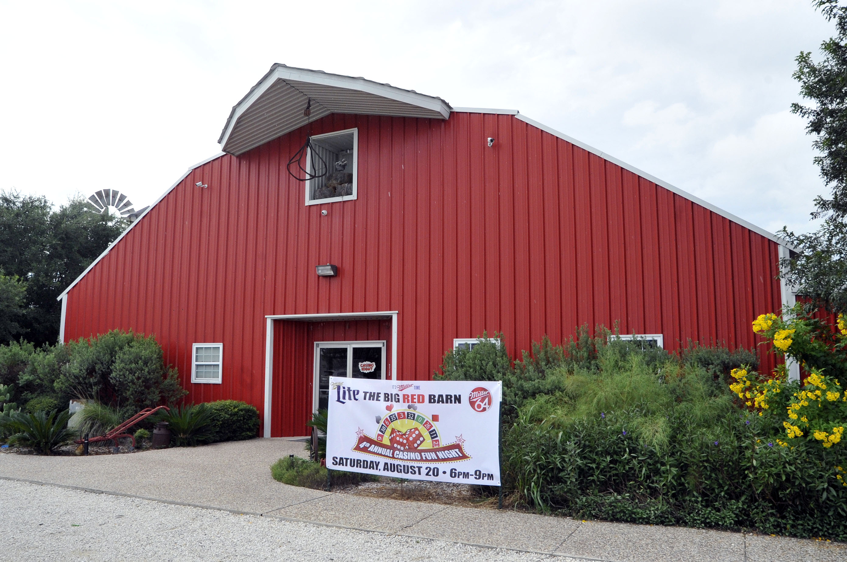 _DSC0001 Big Red Barn Seguin, TX