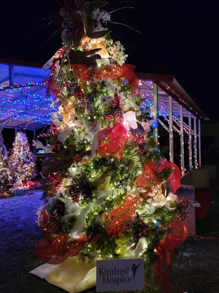 Winners Announced in Downtown Christmas Tree Decorating Contest